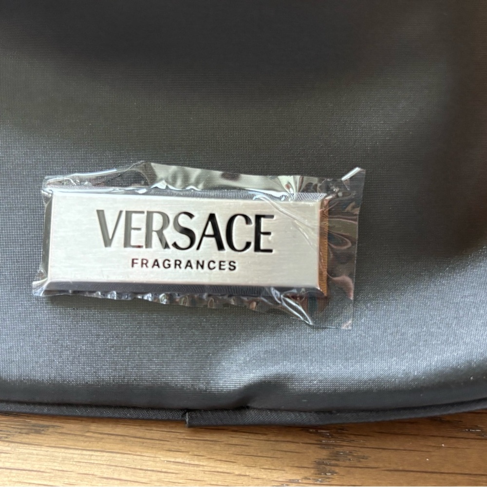 NEW Versace Fragrances Black Belt Bag NWT Black Silver - Picture 8 of 8